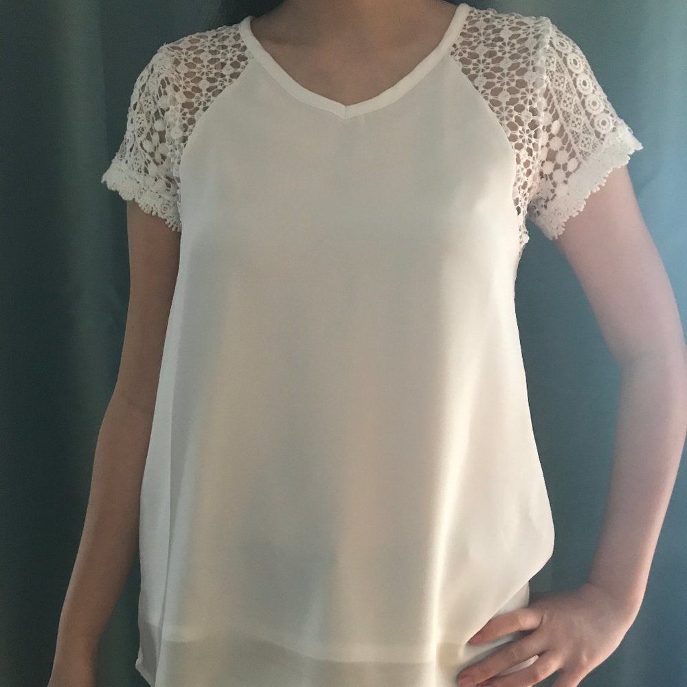 Guess lace top
